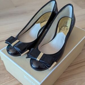 Michael Kors black heels size 5.5